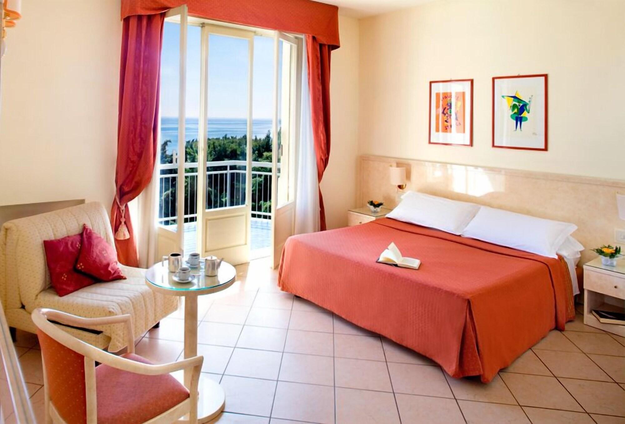 Hotel Eden Park Diano Marina Exterior photo
